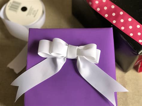 how to make a bow for a package: exploring the art of gift wrapping